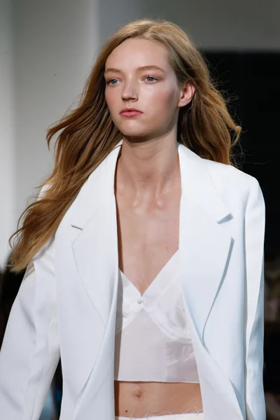Look 8